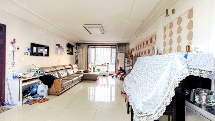 县医院难中间层，南北通透，矿山局新楼-客厅