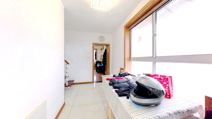 龙翔雅苑二手房实景图