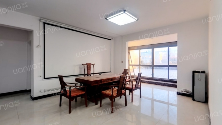 蓝钻名居二手房实景图