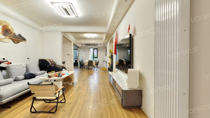 西贵堂二手房实景图