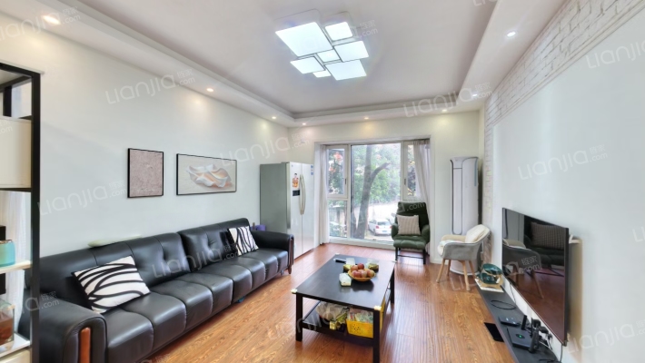 蔚蓝花城A区二手房实景图