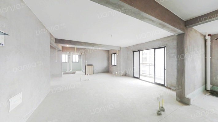 岳峰新城三区二手房实景图