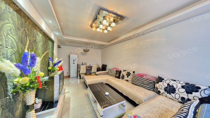 旭景新港二手房实景图