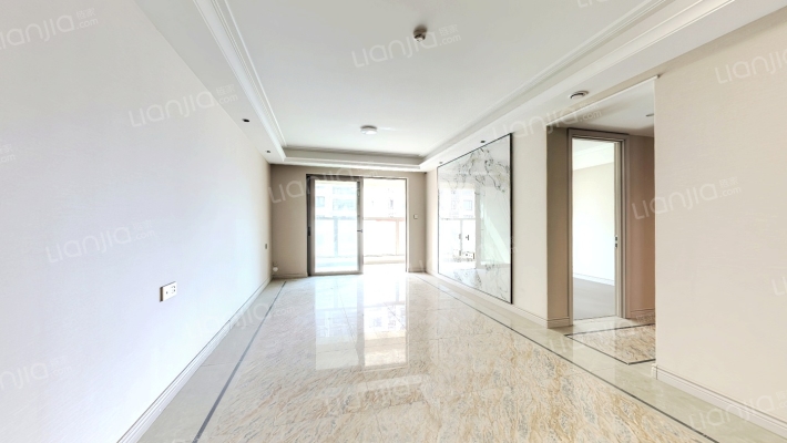 万科山河道二手房实景图