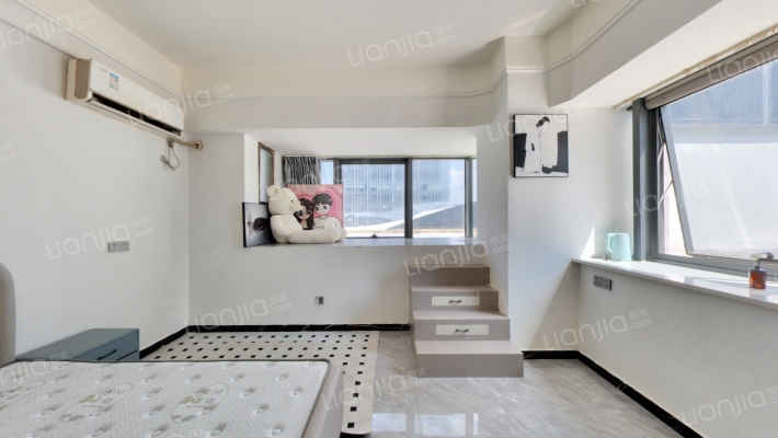 蓝天·世贸中心二手房实景图