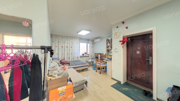 中国建设银行哈尔滨培圳中心家属楼二手房实景图