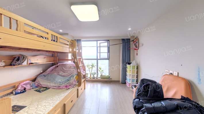 钱王财富中心二手房实景图