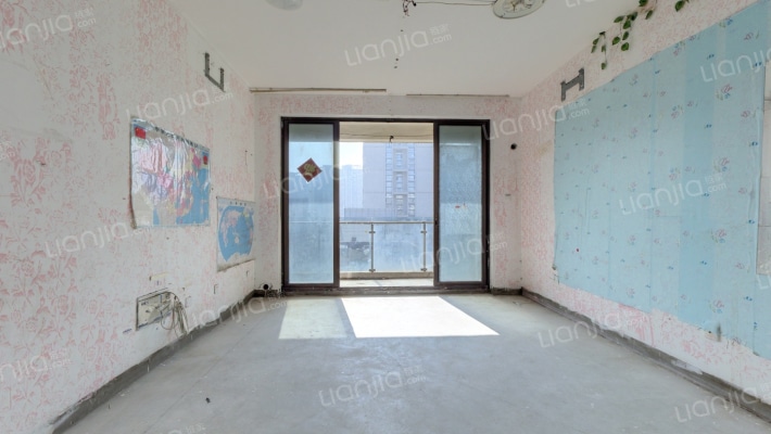 铂金华府二手房实景图