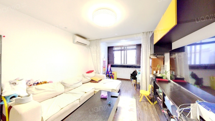 众源公寓二手房实景图