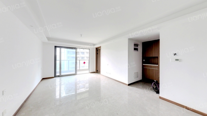 卓越樾山晴翠二手房实景图