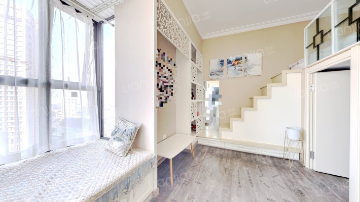 菁英公寓二手房实景图