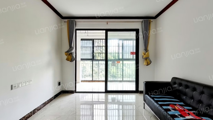 山水凤凰城二手房实景图