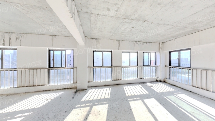 力天大都会二手房实景图