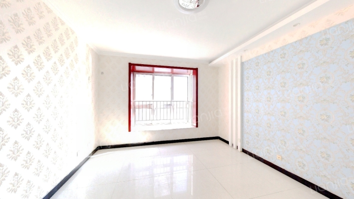 水岸美景二手房实景图