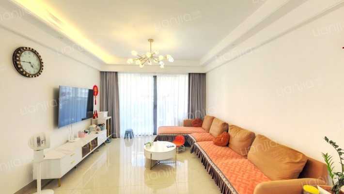 伊泰天骄三期二手房实景图