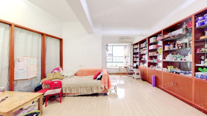 蓝山城市中心二手房实景图