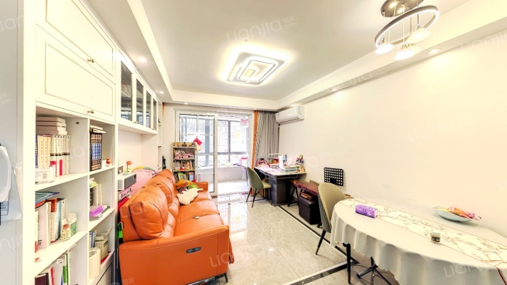 龙山小区二手房实景图