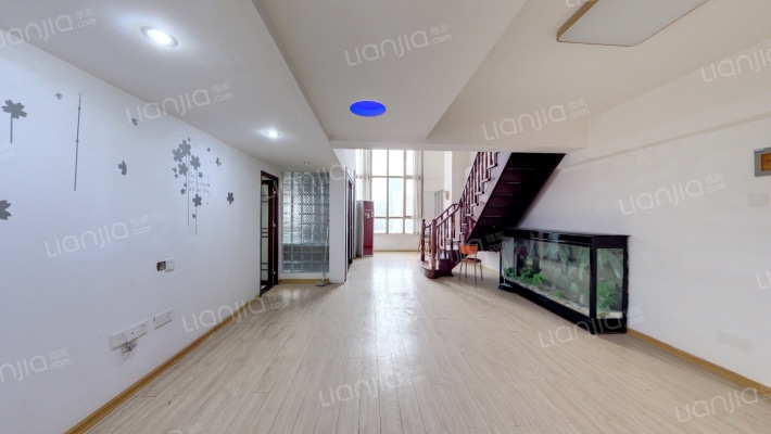 南国嘉苑二手房实景图