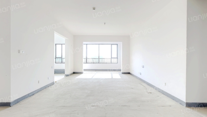 保利领秀山一区二手房实景图