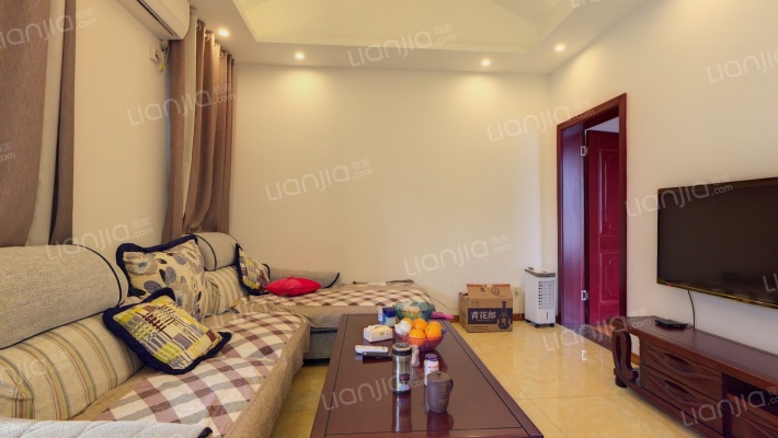 青城鉴山二手房实景图