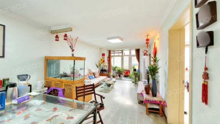 龙跃苑一区二手房实景图