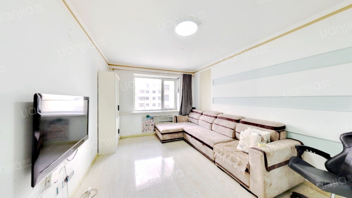 松树街二手房实景图