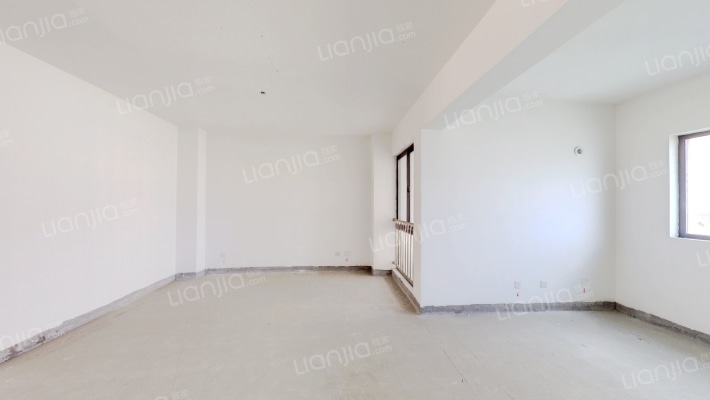 东润华庭二手房实景图