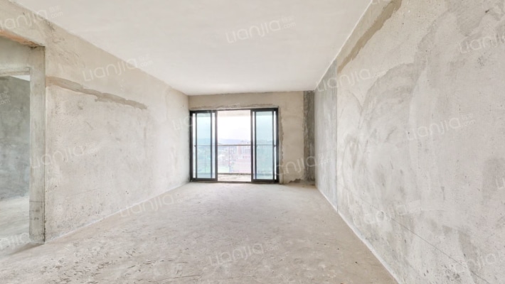 万隆国际二手房实景图