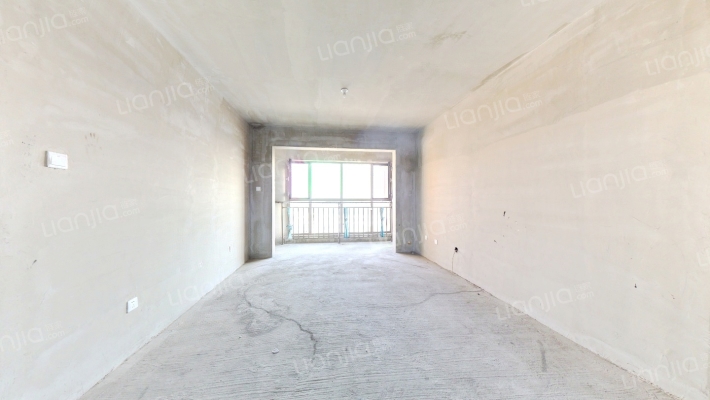 此房满二，采光好，视野好，小区环境优美。南北通透-客厅