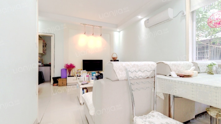 锦虹佳苑二手房实景图