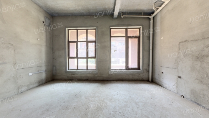 源山墅二手房实景图