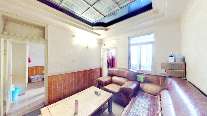 新港生活区二手房实景图