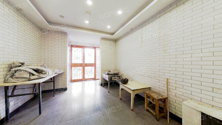 新模范马路二手房实景图
