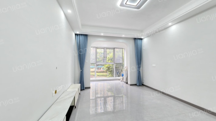 泊樾府二手房实景图