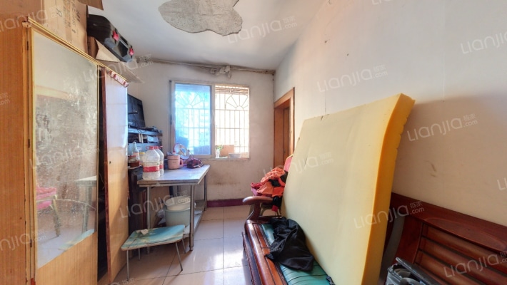 交通街25号二手房实景图