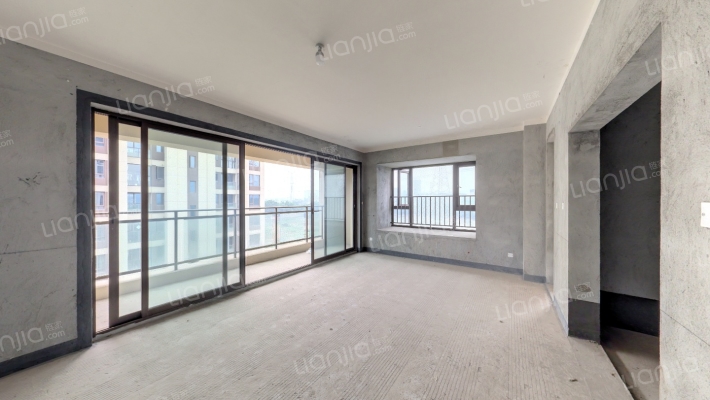 朗基水印三生院香二手房实景图