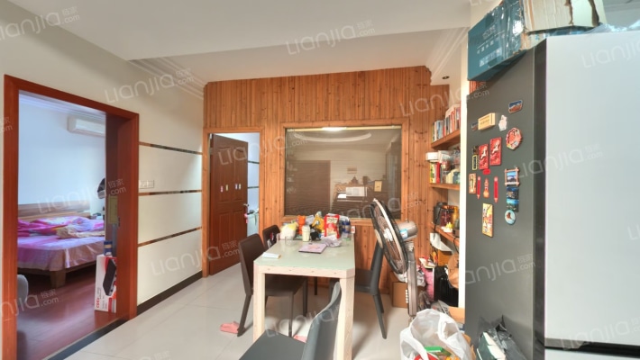 和润公寓二手房实景图