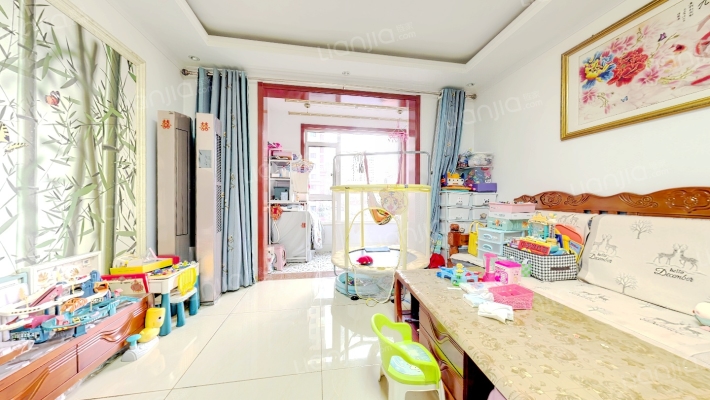 炜伦一号公馆小区二手房实景图