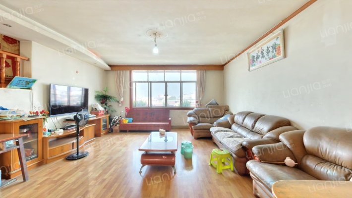 兴铁花园二手房实景图