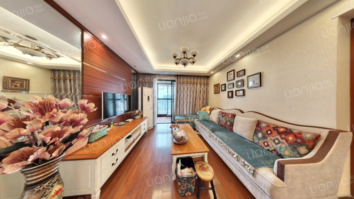 万科城二期B区二手房实景图