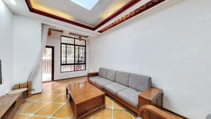 米兰春天二手房实景图