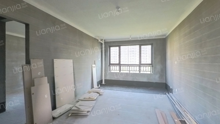 湖东佳苑二手房实景图