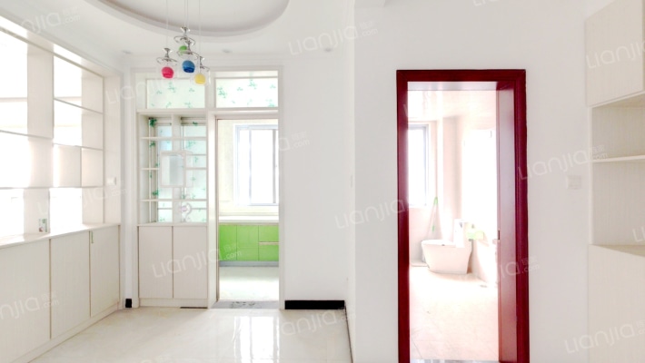 龙苑逸居二手房实景图