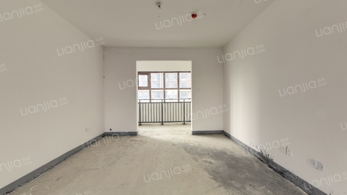 蓝天铂宫二手房实景图