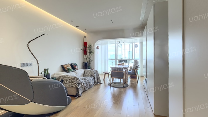 缤纷年华二手房实景图