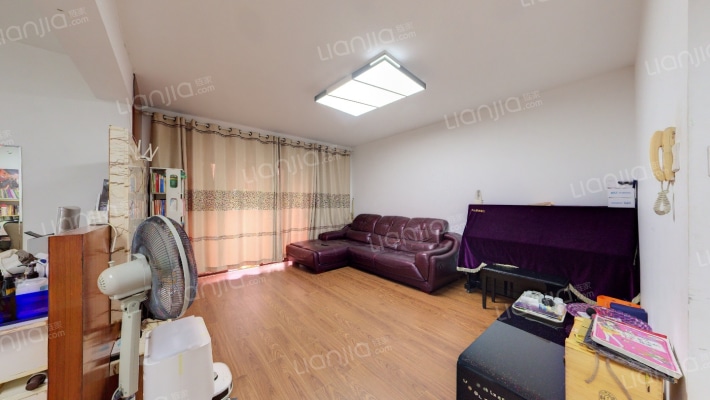 比华利山庄二手房实景图