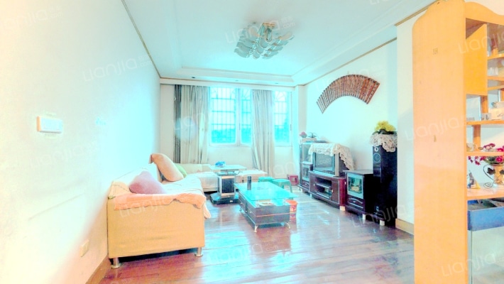 灵达新苑二手房实景图