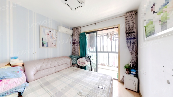 前城上品二手房实景图