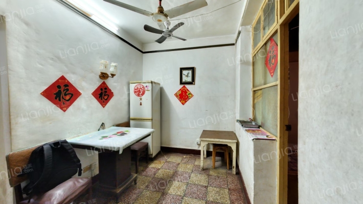 红旗村二手房实景图