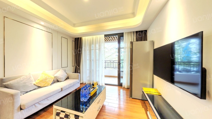 三科麓湾二手房实景图